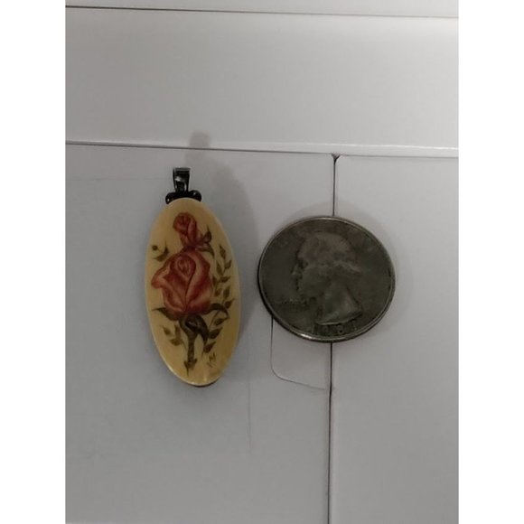 Vintage Hand Painted Miniature Pink Rose on Wooden Oval Pendant - Picture 4 of 7